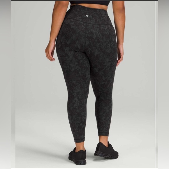 Lululemon Wunder Train High-Rise Tight 25" - Size 18 - Picture 14 of 14